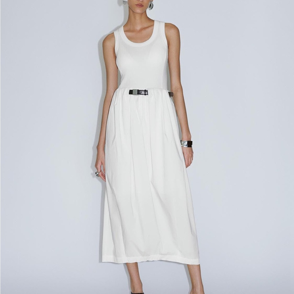 Urban Revivo SLEEVELESS BALLOON DRESSES